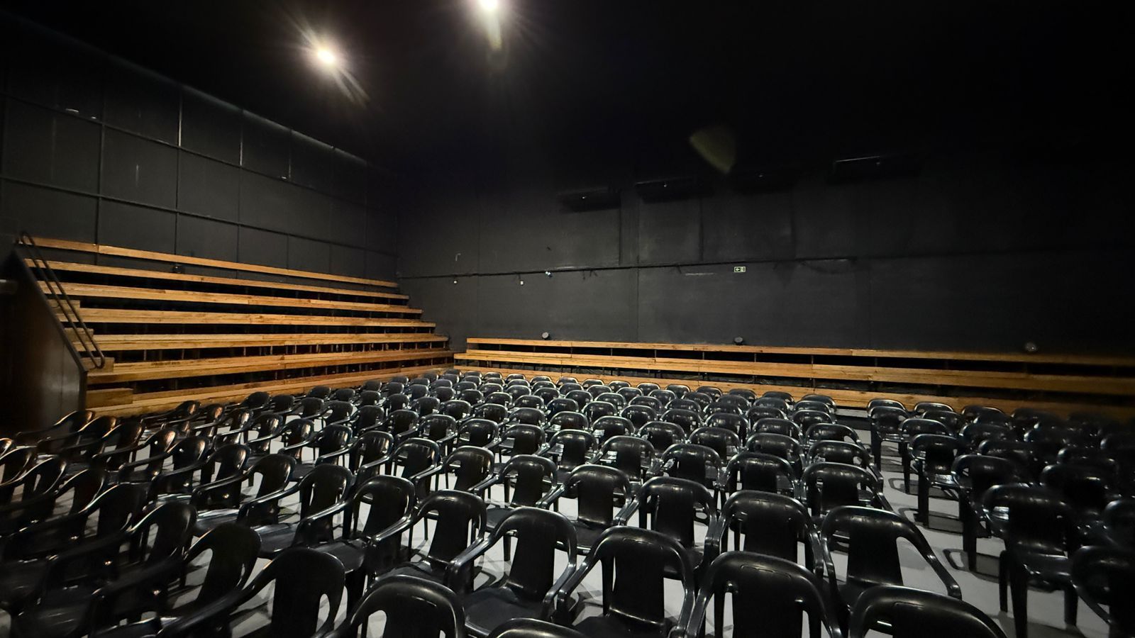 Pavilhão/Galpão/Depósito/Armazém com para aluguel, 4.000m² - São João - Porto Alegre: 