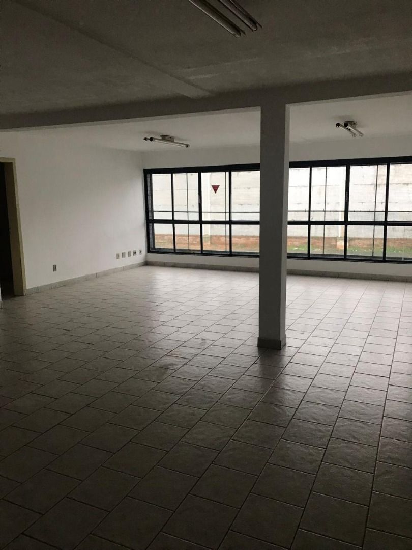 Pavilhão/Galpão/Depósito/Armazém com para aluguel, 744,85m² - São João - Porto Alegre: 