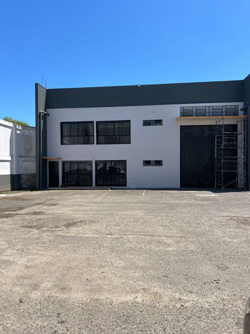 Pavilhão/Galpão/Depósito/Armazém com para aluguel, 744,85m² - São João - Porto Alegre: 