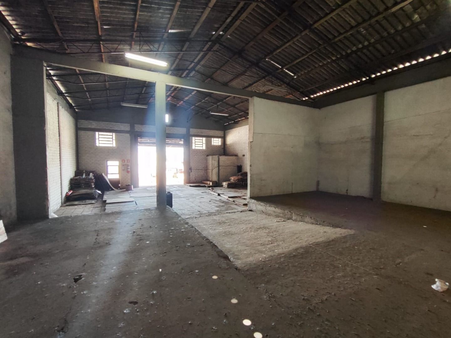 Pavilhão/Galpão/Depósito/Armazém com para aluguel, 300m² - Vila Vista Alegre - Cachoeirinha: 