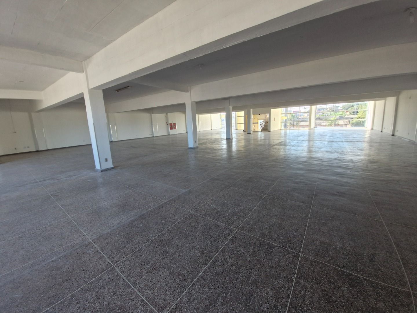 Sala/Conjunto Comercial com para aluguel, 600m² - Parque Florido - Gravataí: 