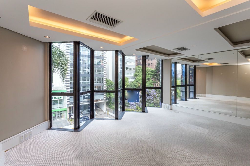 Sala/Conjunto Comercial com para aluguel, 82,62m² - Moinhos de Vento - Porto Alegre: 