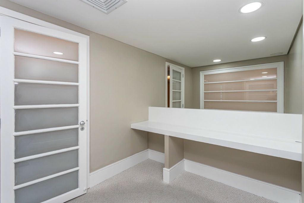 Sala/Conjunto Comercial com para aluguel, 82,62m² - Moinhos de Vento - Porto Alegre: 