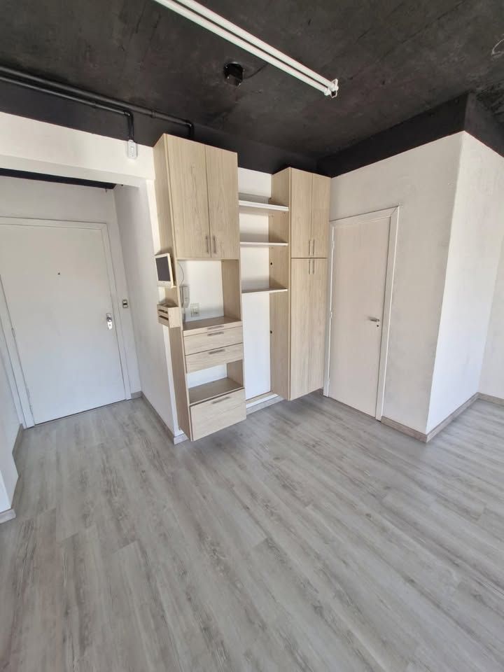 Sala/Conjunto Comercial com para aluguel, 27m² - Rio Branco - Porto Alegre: 