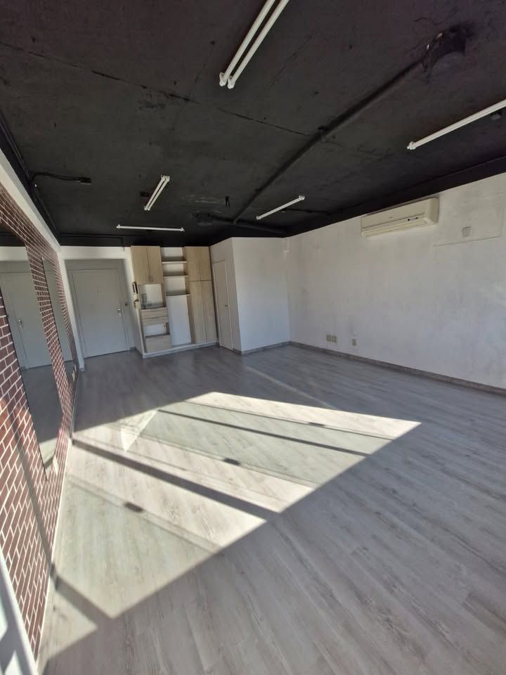 Sala/Conjunto Comercial com para aluguel, 27m² - Rio Branco - Porto Alegre: 