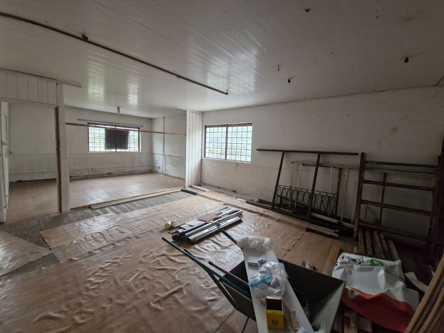 Sala/Conjunto Comercial com para aluguel, 60m² - Jardim Itu Sabará - Porto Alegre: 