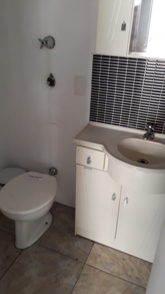 Sala/Conjunto Comercial com para aluguel, 135m² - Centro Histórico - Porto Alegre: 