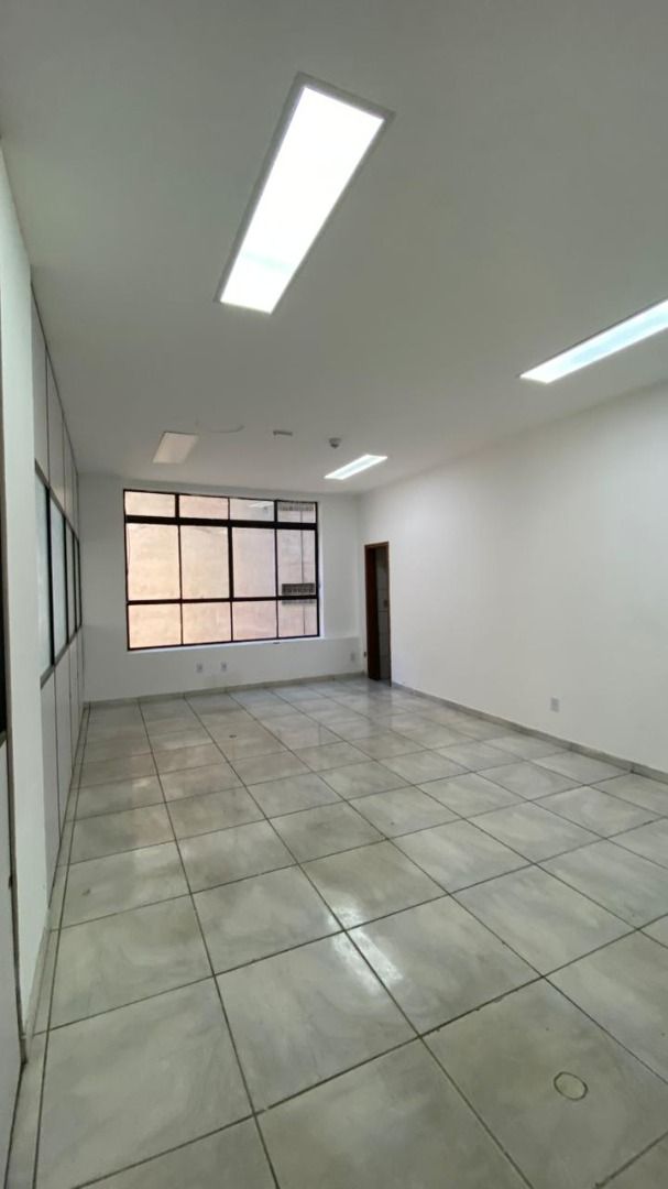 Sala/Conjunto Comercial com para aluguel, 169m² - Centro Histórico - Porto Alegre: 