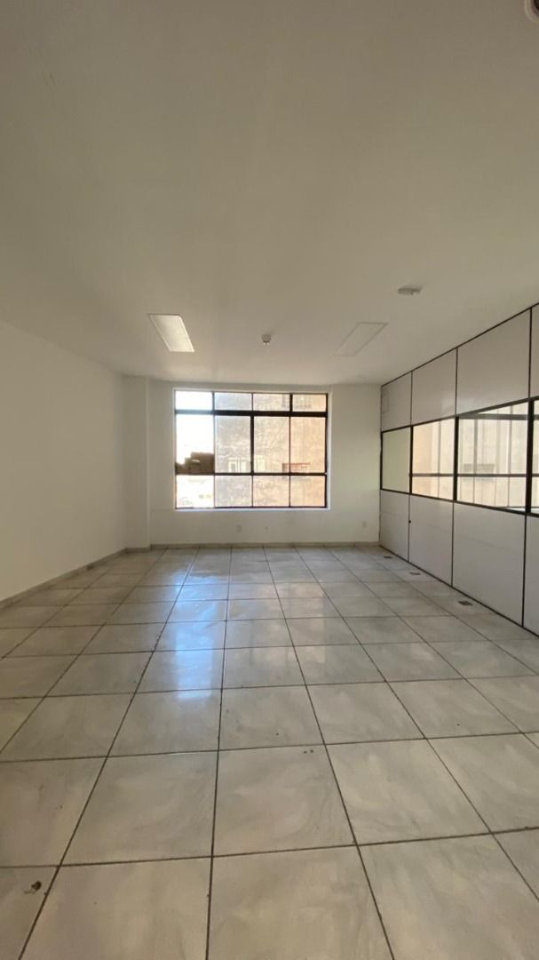 Sala/Conjunto Comercial com para aluguel, 169m² - Centro Histórico - Porto Alegre: 