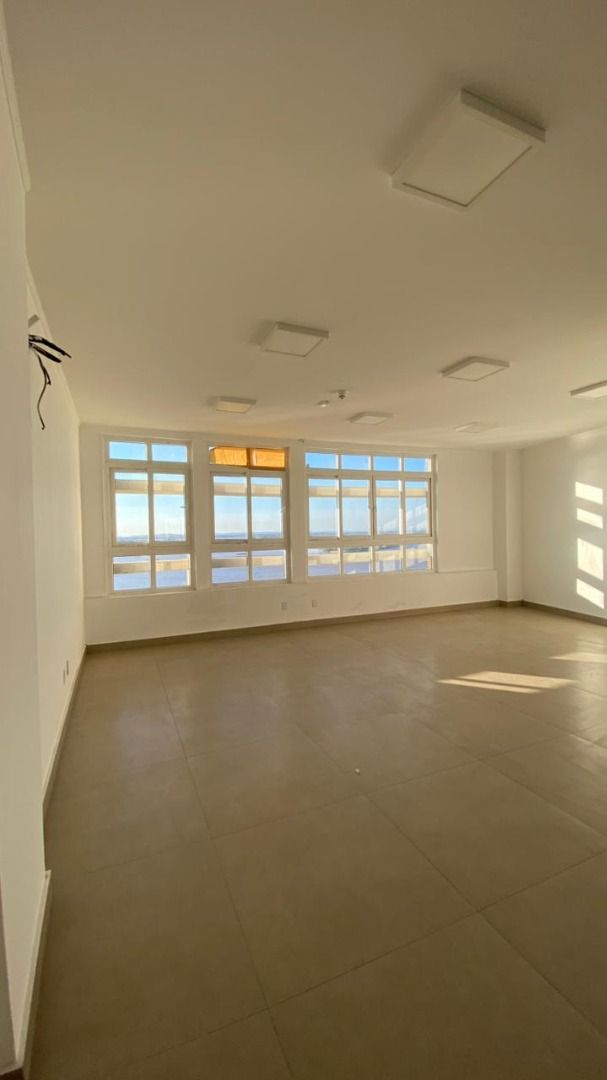 Sala/Conjunto Comercial com para aluguel, 169m² - Centro Histórico - Porto Alegre: 