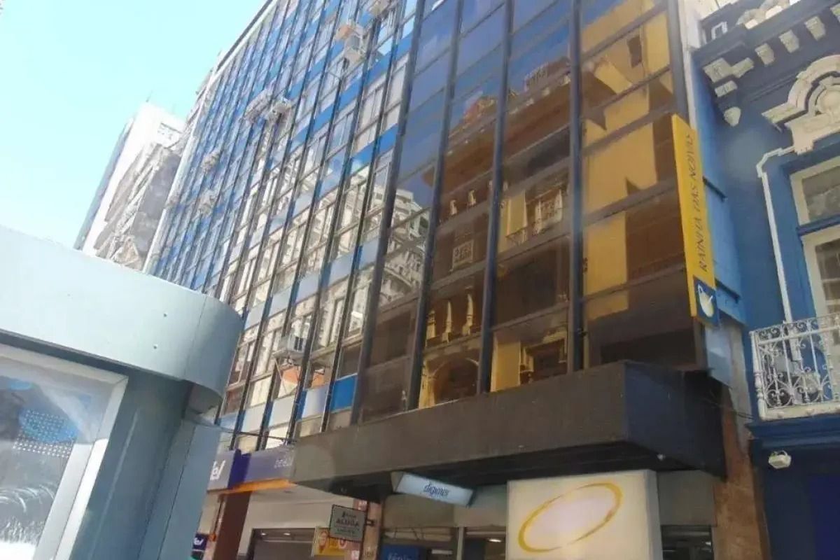 Sala/Conjunto Comercial com para aluguel, 100m² - Centro - Porto Alegre: 