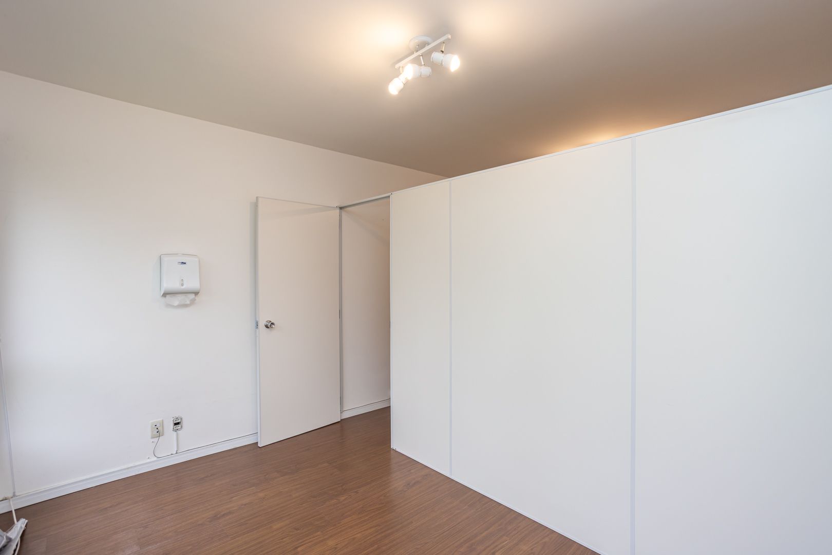 Sala/Conjunto Comercial com para aluguel, 26m² - Tristeza - Porto Alegre: 