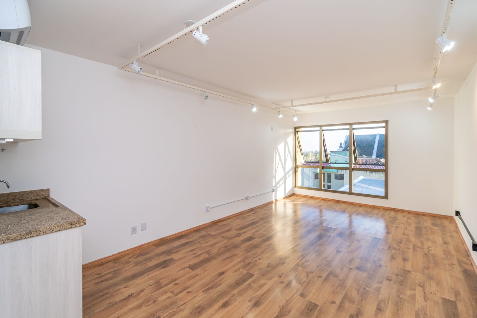 Sala/Conjunto Comercial com para aluguel, 30m² - Tristeza - Porto Alegre: 