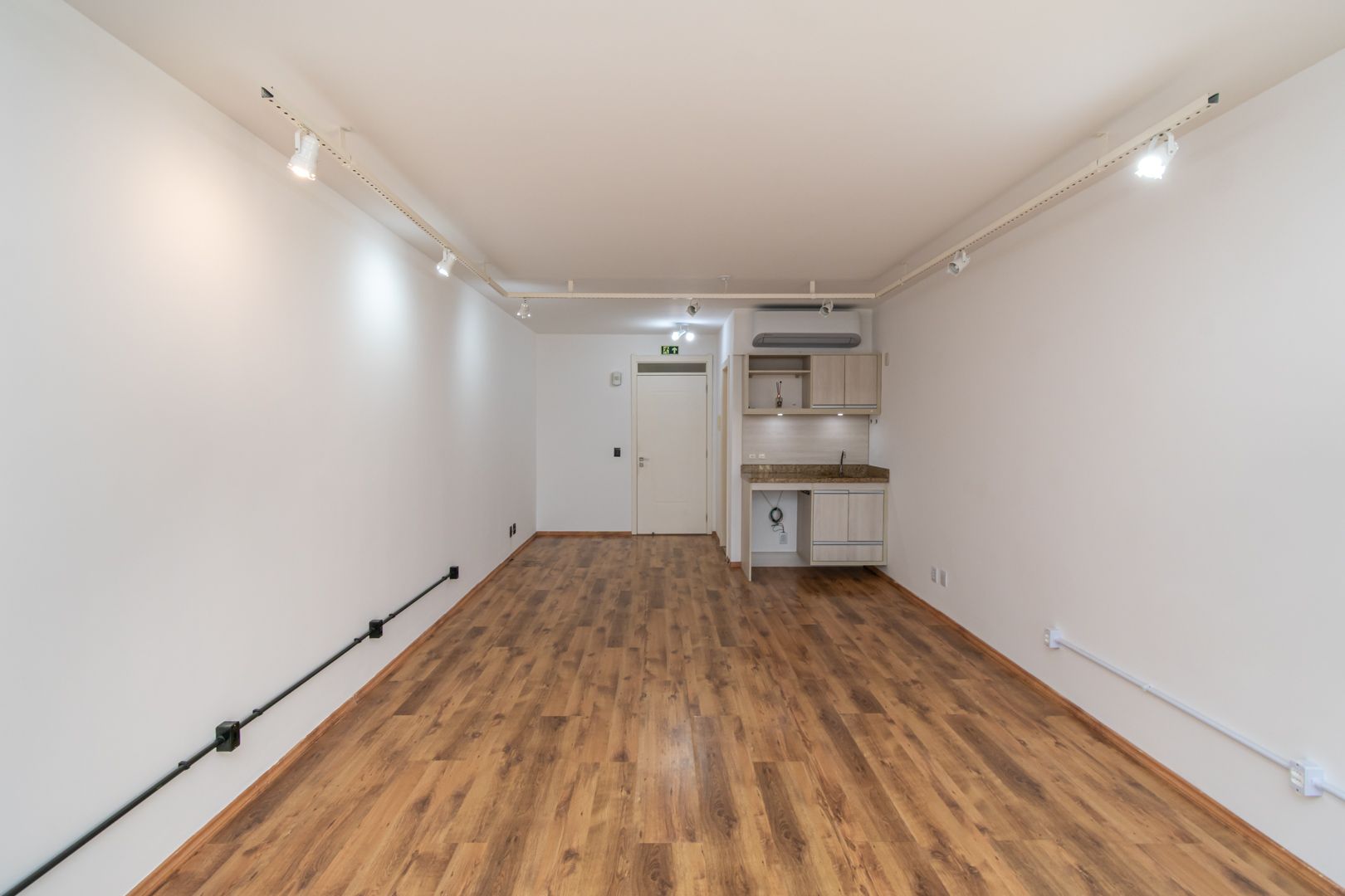 Sala/Conjunto Comercial com para aluguel, 30m² - Tristeza - Porto Alegre: 