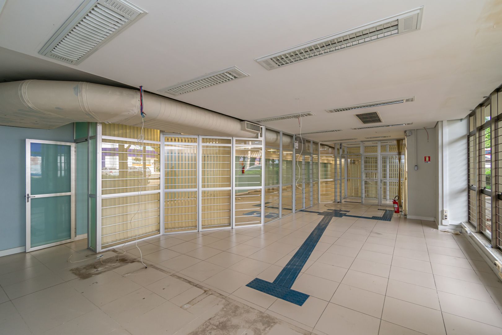 Loja com para aluguel, 353m² - Tristeza - Porto Alegre: 