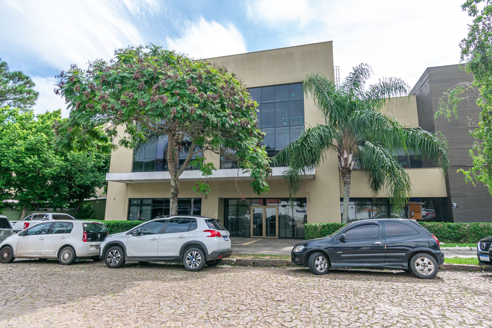 Loja com para aluguel, 353m² - Tristeza - Porto Alegre: 