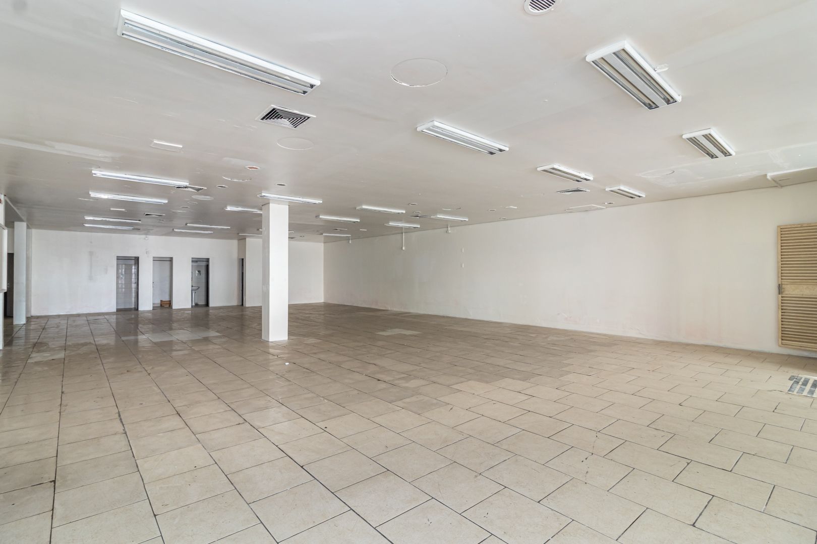 Loja com para aluguel, 294m² - Glória - Porto Alegre: 