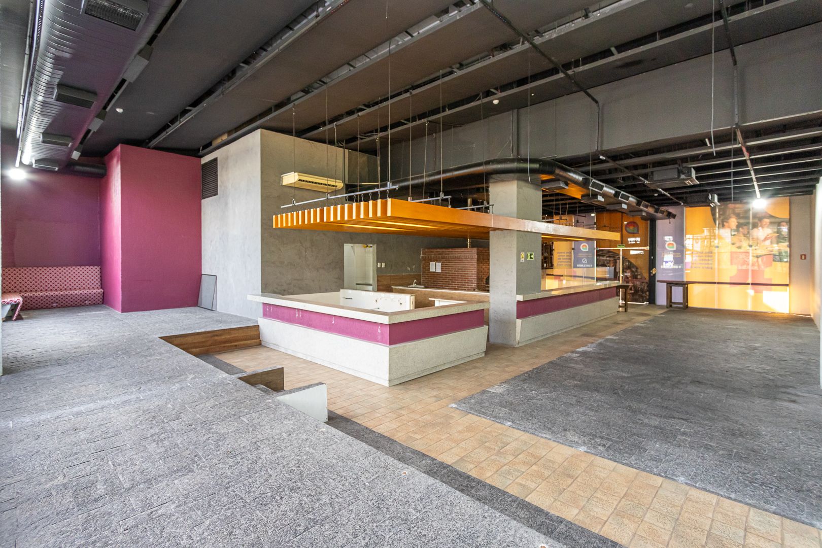 Loja com para aluguel, 106m² - Tristeza - Porto Alegre: 