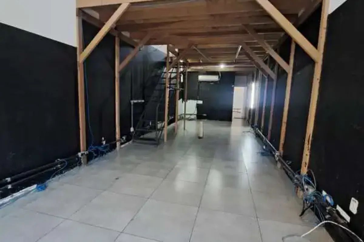 Loja com para aluguel, 100m² - São Sebastião - Porto Alegre: 