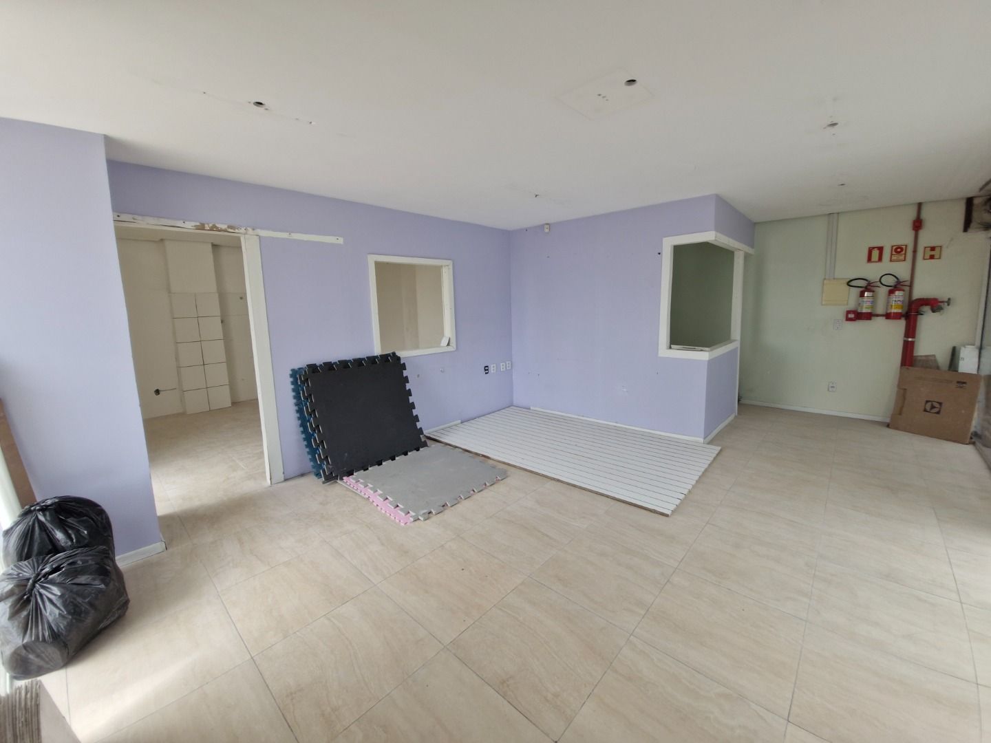 Loja com para aluguel, 45m² - Jardim Itu Sabará - Porto Alegre: 