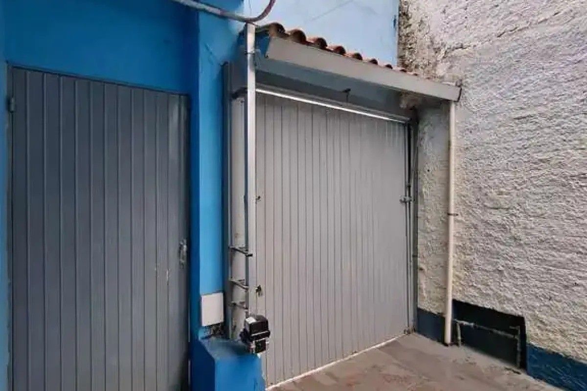 Casa com 3 quartos para aluguel, 220m² - Floresta - Porto Alegre: 