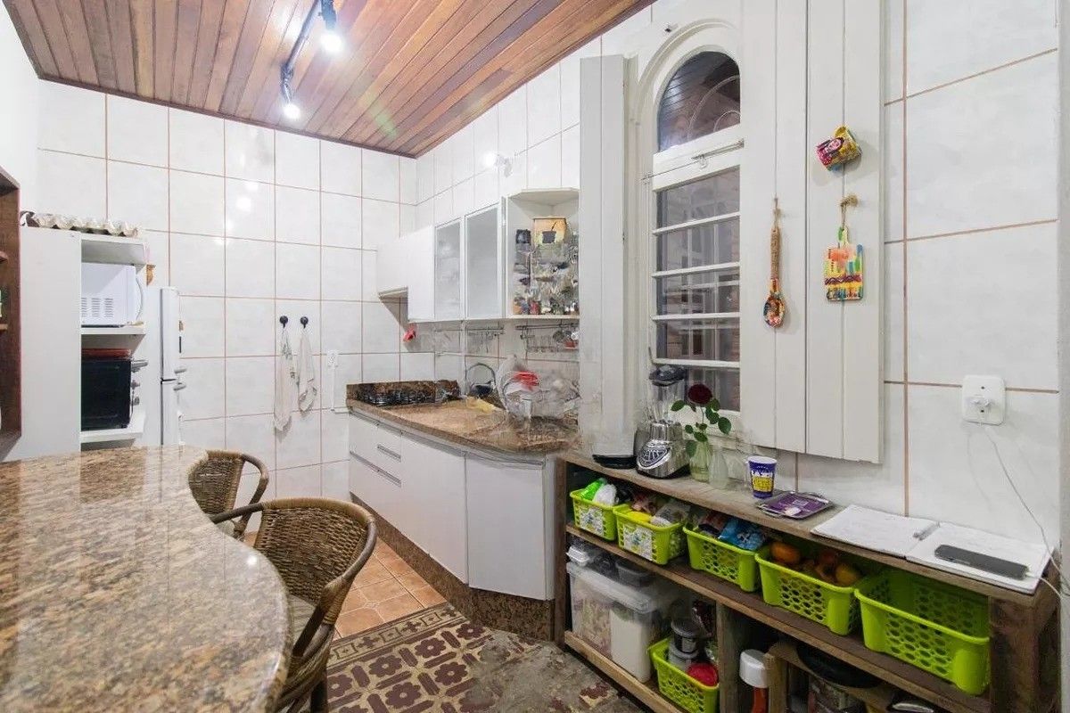 Casa com 4 quartos para aluguel, 180m² - Centro - Porto Alegre: 