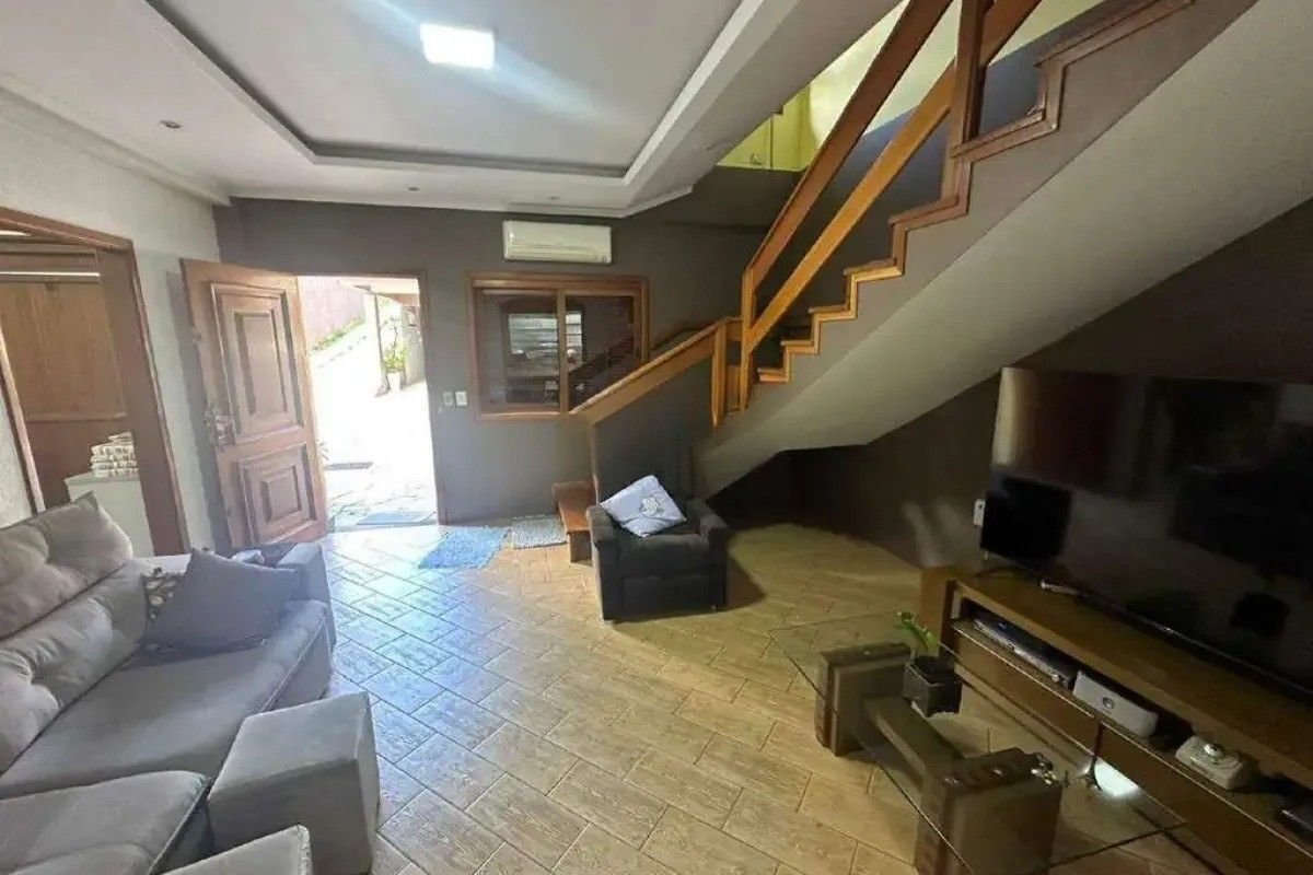 Casa com 4 quartos para aluguel, 299m² - Jardim Floresta - Porto Alegre: 