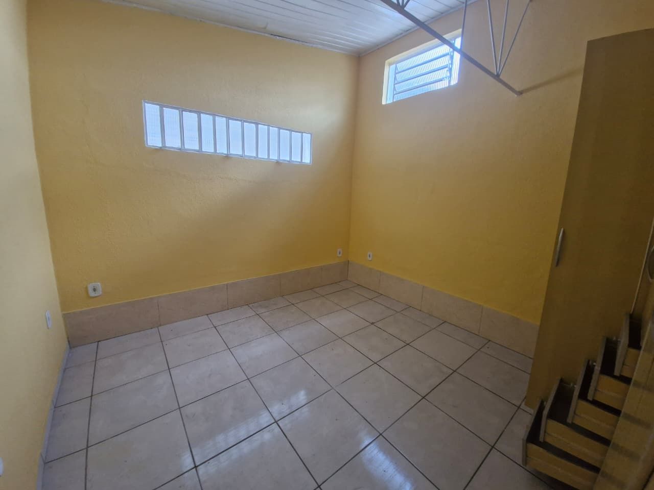 Casa com 2 quartos para aluguel, 78m² - Medianeira - Porto Alegre: 