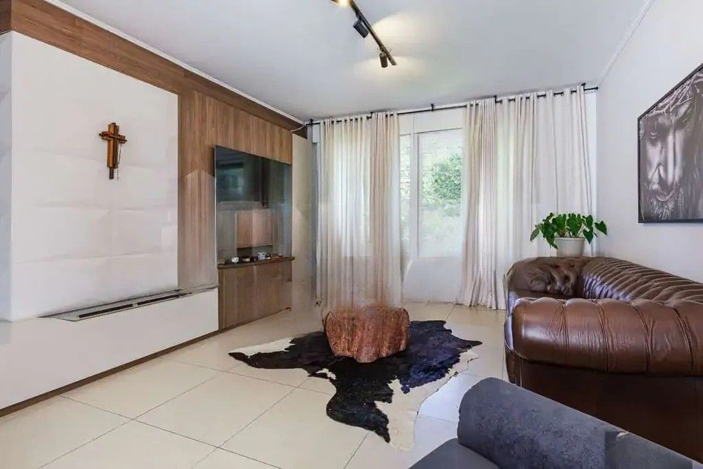 Casa com 3 quartos para aluguel, 250m² - Jardim Lindóia - Porto Alegre: 