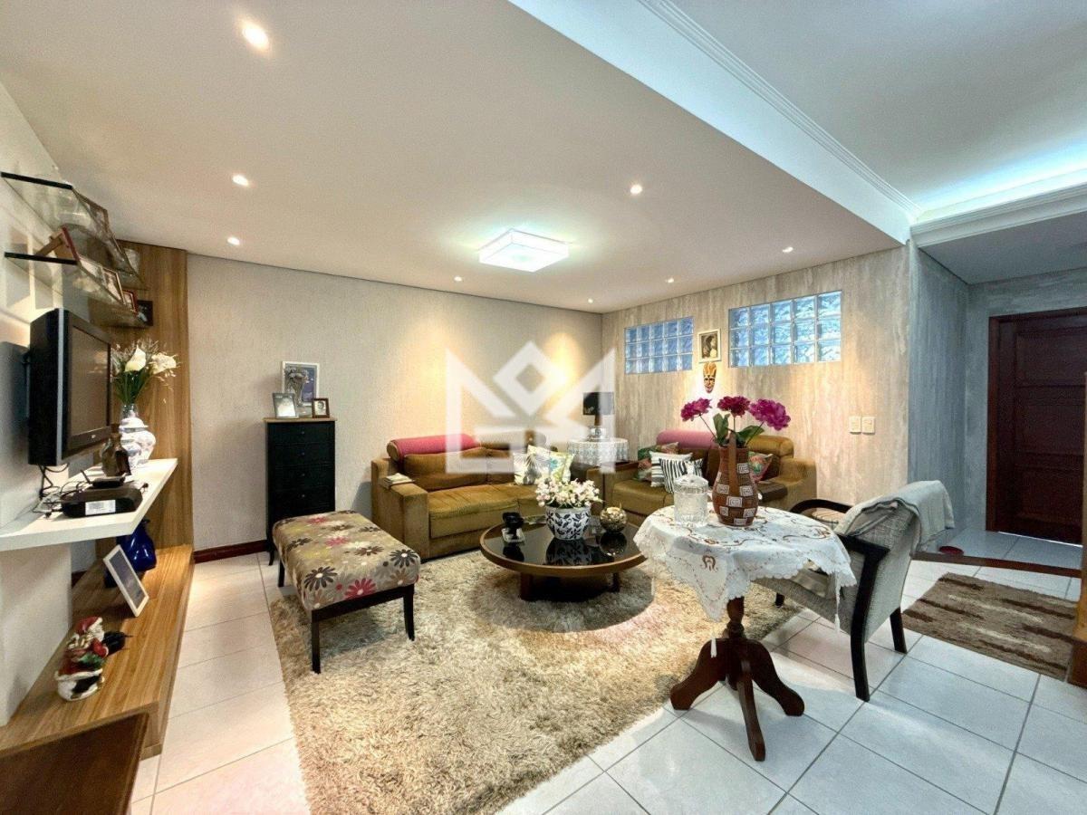 Casa com 4 quartos à venda, 266m² - Jardim Itu - Porto Alegre: 