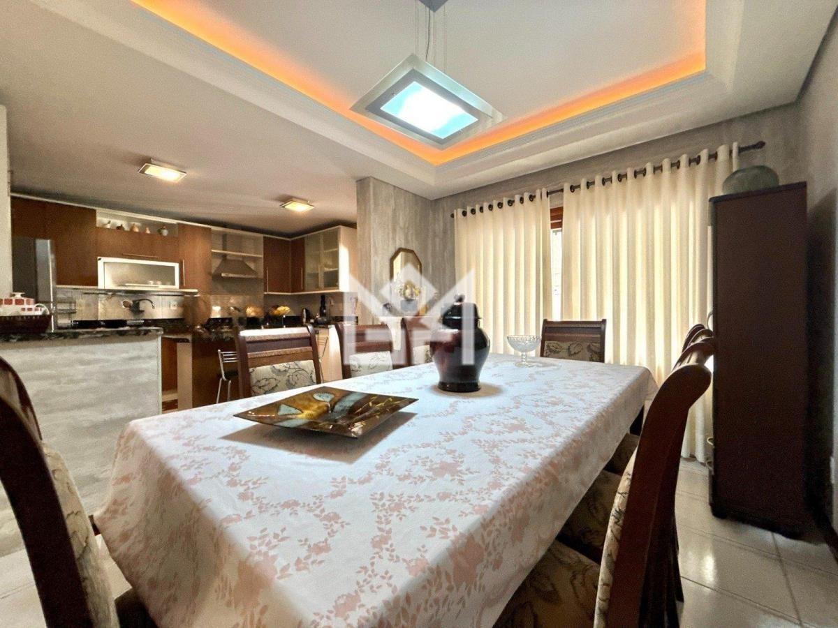 Casa com 4 quartos à venda, 266m² - Jardim Itu - Porto Alegre: 