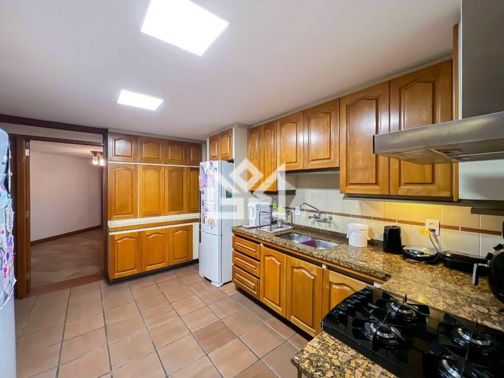 Apartamento com 4 quartos à venda, 278,39m² - Moinhos de Vento - Porto Alegre: 