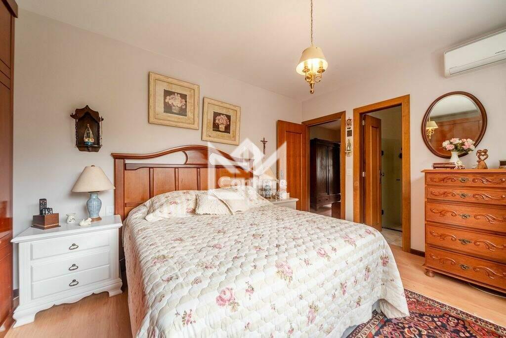 Apartamento com 4 quartos à venda, 201,6m² - Petrópolis - Porto Alegre: 