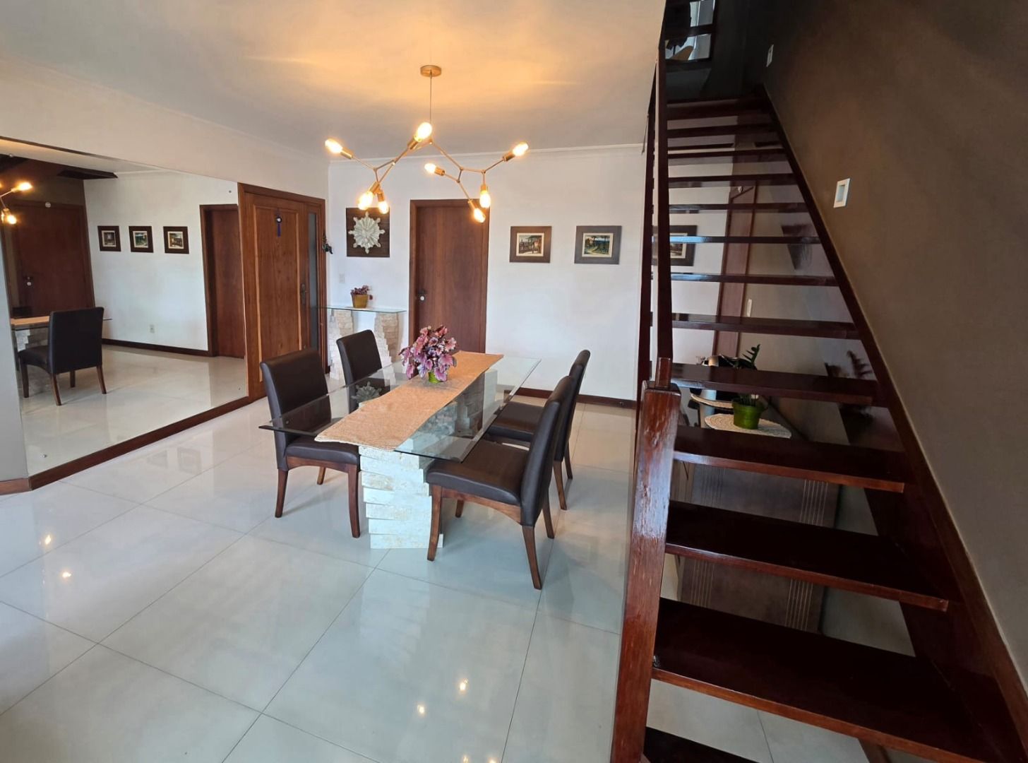 Apartamento com 3 quartos para aluguel, 295m² - Jardim Lindóia - Porto Alegre: 