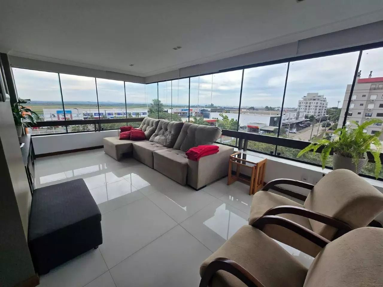 Apartamento com 3 quartos para aluguel, 295m² - Jardim Lindóia - Porto Alegre: 