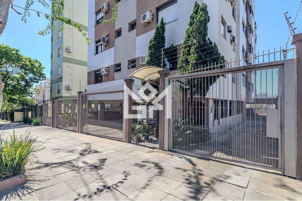 Apartamento com 3 quartos à venda, 82m² - Passo Da Areia - Porto Alegre: 