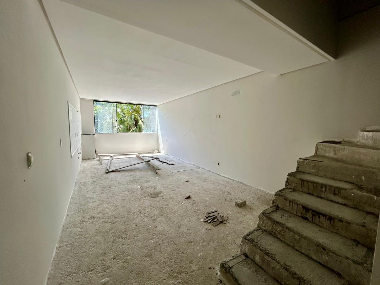 Sobrado Geminado à venda no Água Verde: 