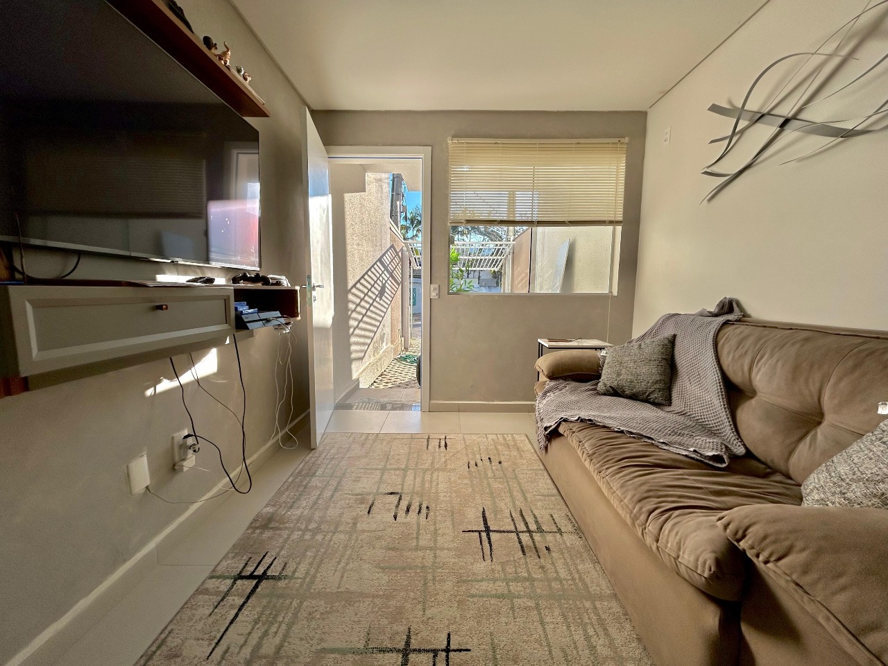 Sobrado Geminado à venda no Velha Central: 