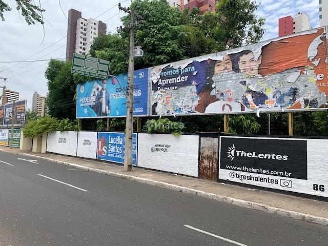 Casa Comercial para aluguel no Joquei: 