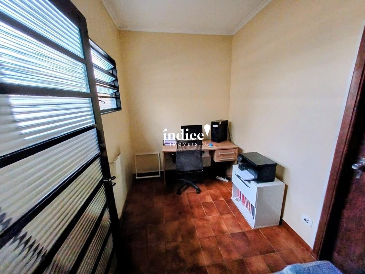 Casas para à venda no Parque dos Bandeirantes na cidade de Ribeirão Preto: Quarto despejo ou escritório