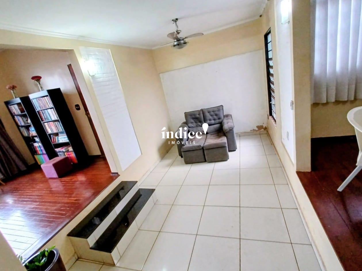 Casas para à venda no Parque dos Bandeirantes na cidade de Ribeirão Preto: Sala de TV