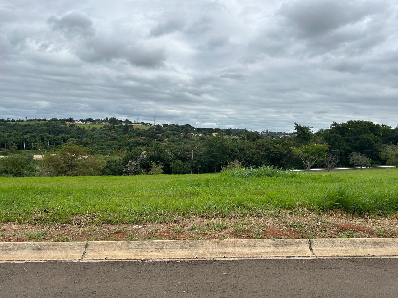 Lote em condomínio à venda no Residencial Haras Inga Mirim: 