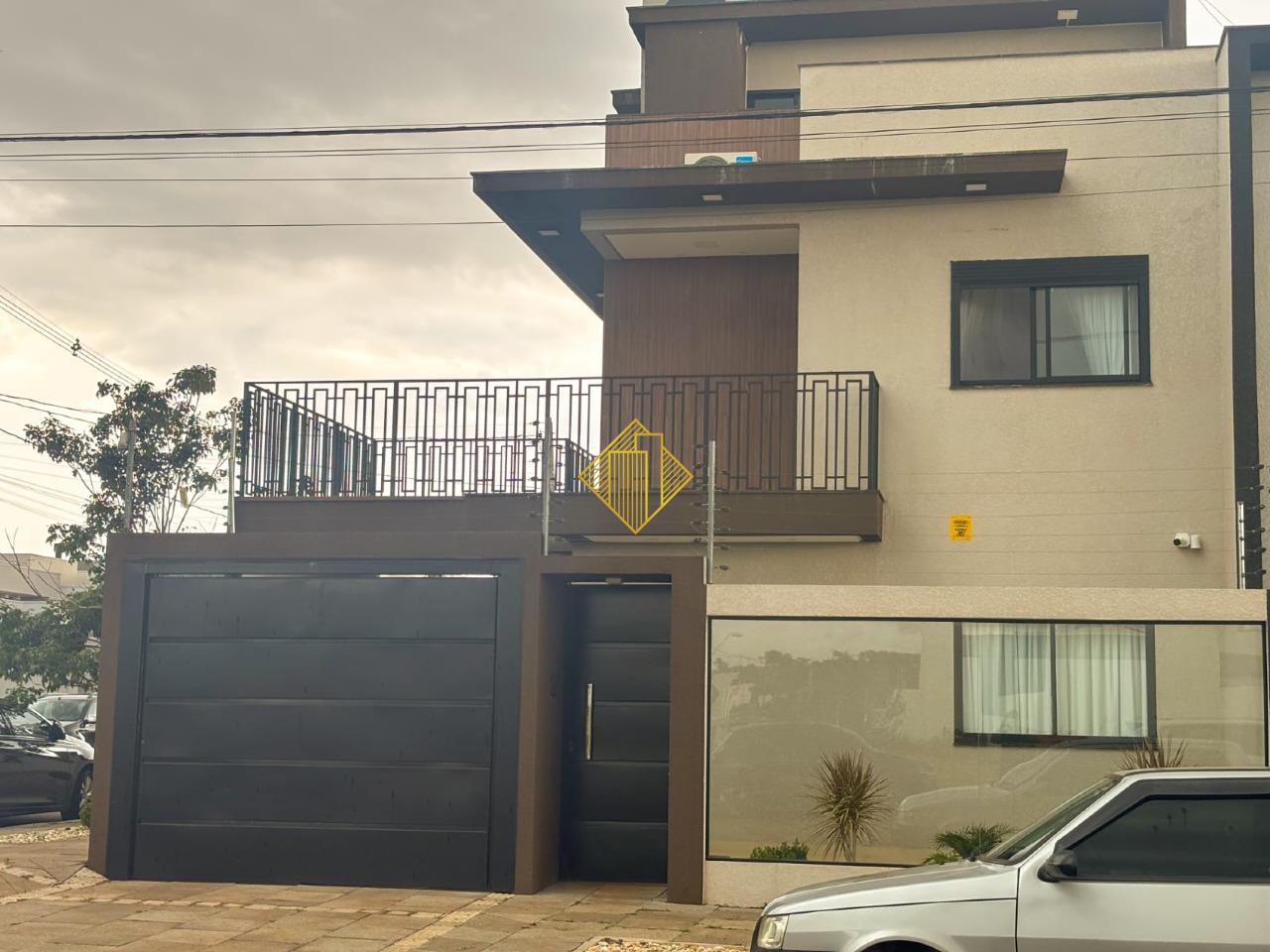 Sobrado à venda no Recanto Tropical: 