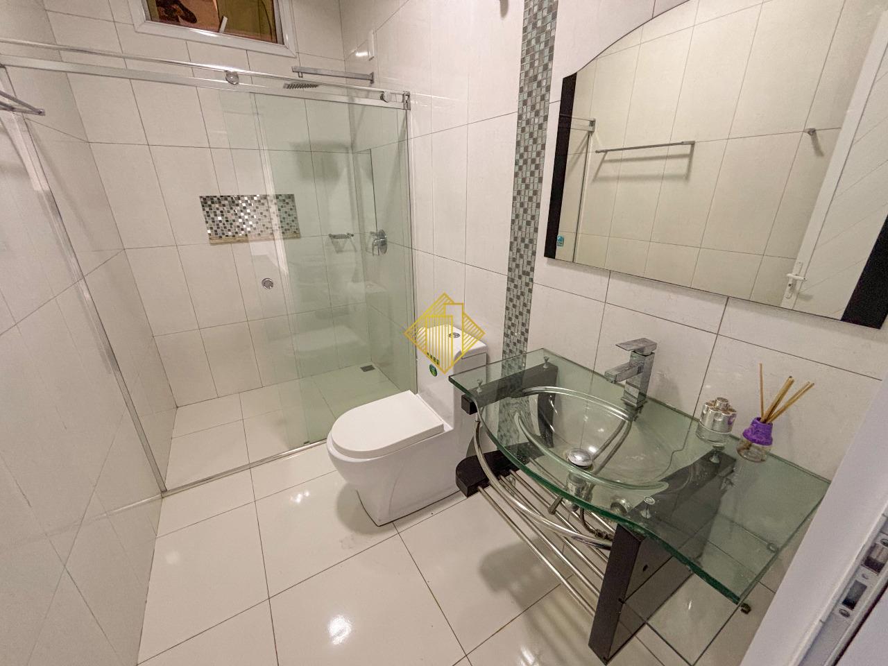 Sobrado à venda no Pioneiros Catarinenses: 