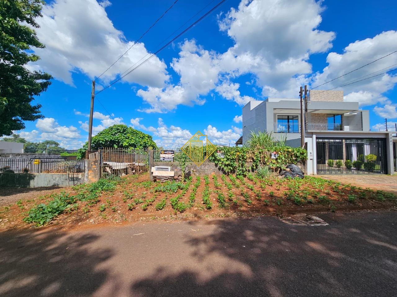 Terreno à venda no Jardim universitario: 
