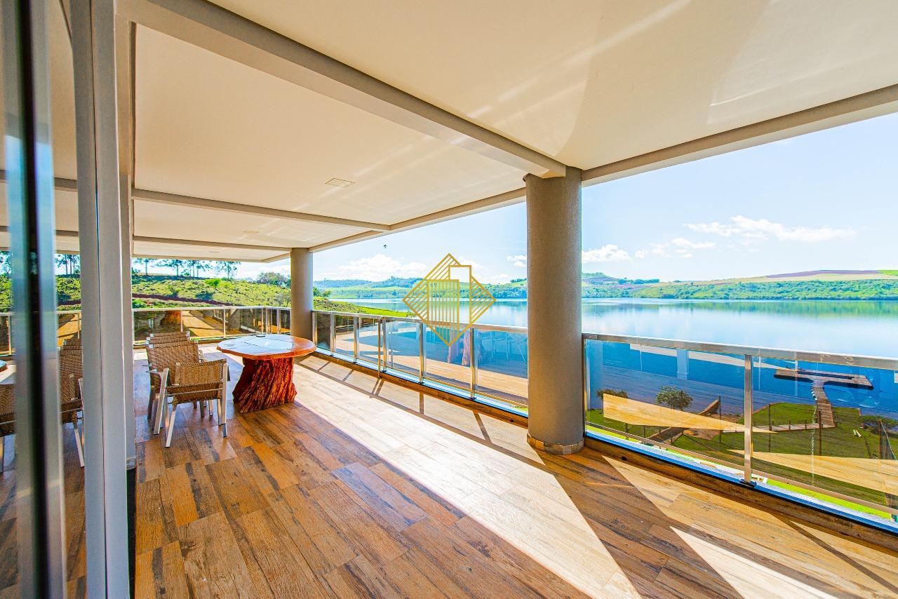 Sobrado à venda no Centro: 