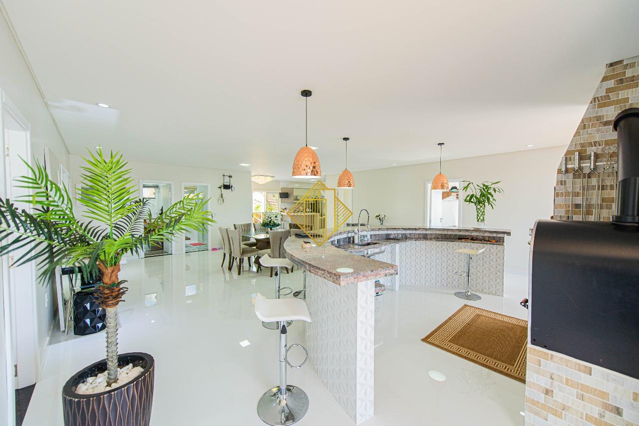 Sobrado à venda no Centro: 