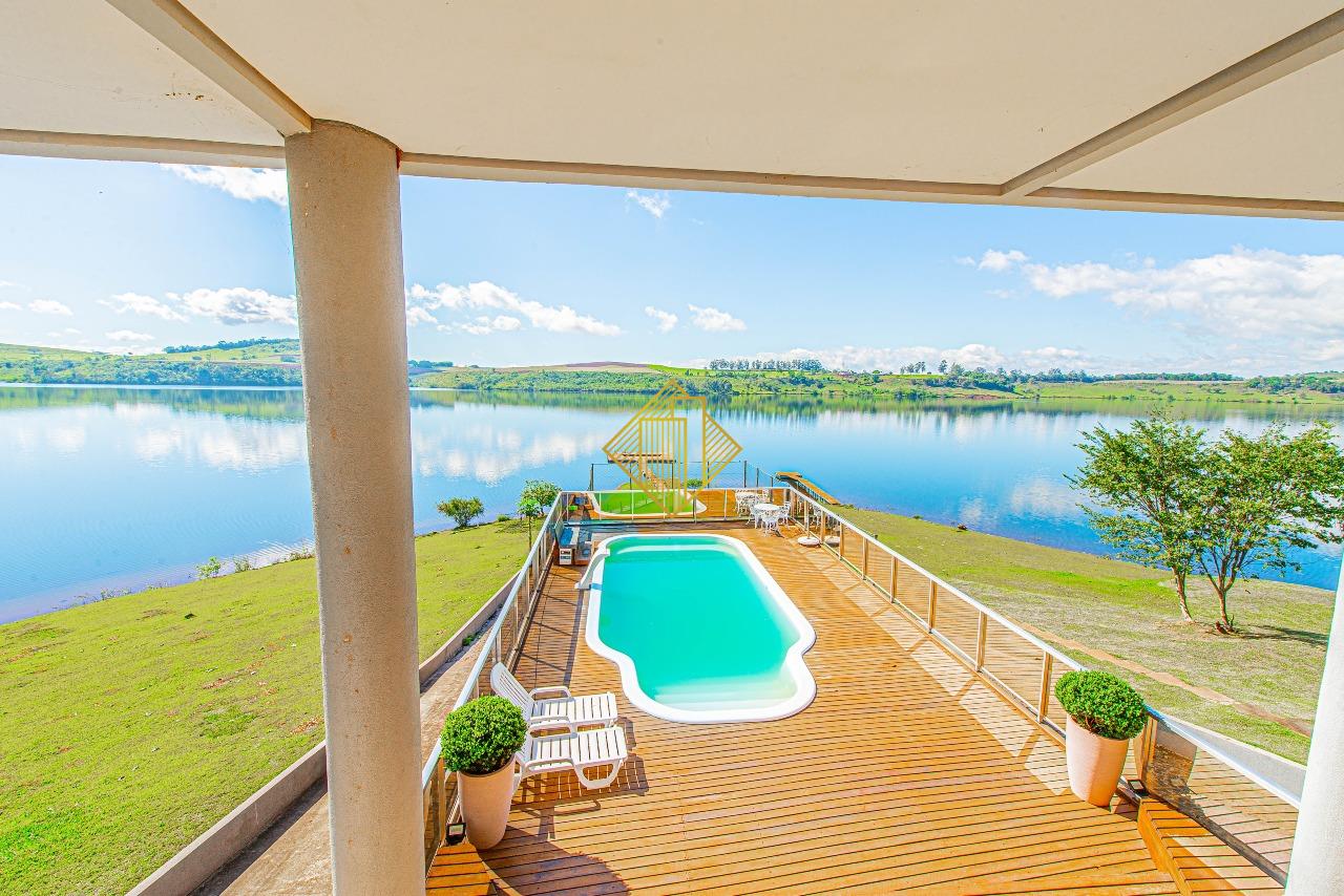 Sobrado à venda no Centro: 