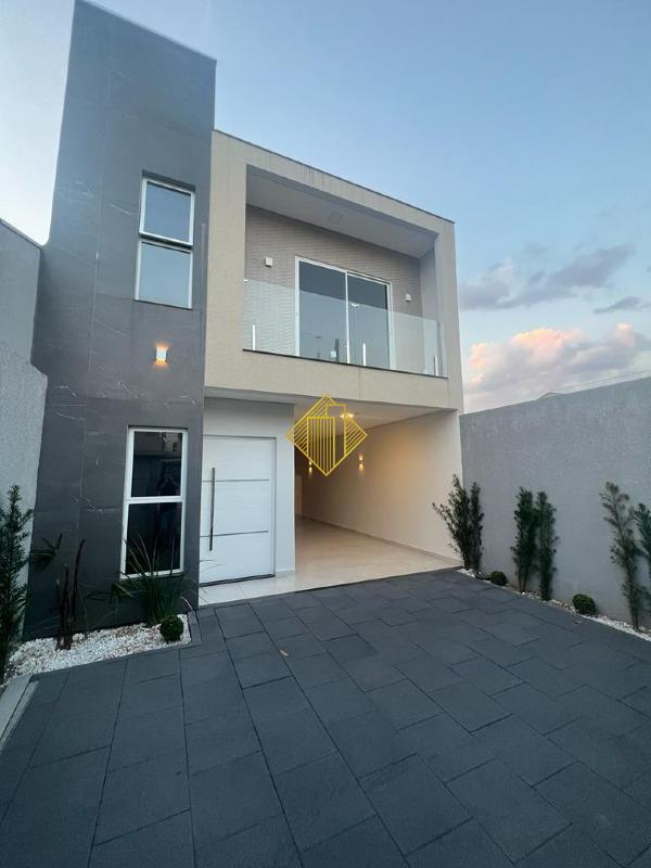 Sobrado à venda no Recanto Tropical: 