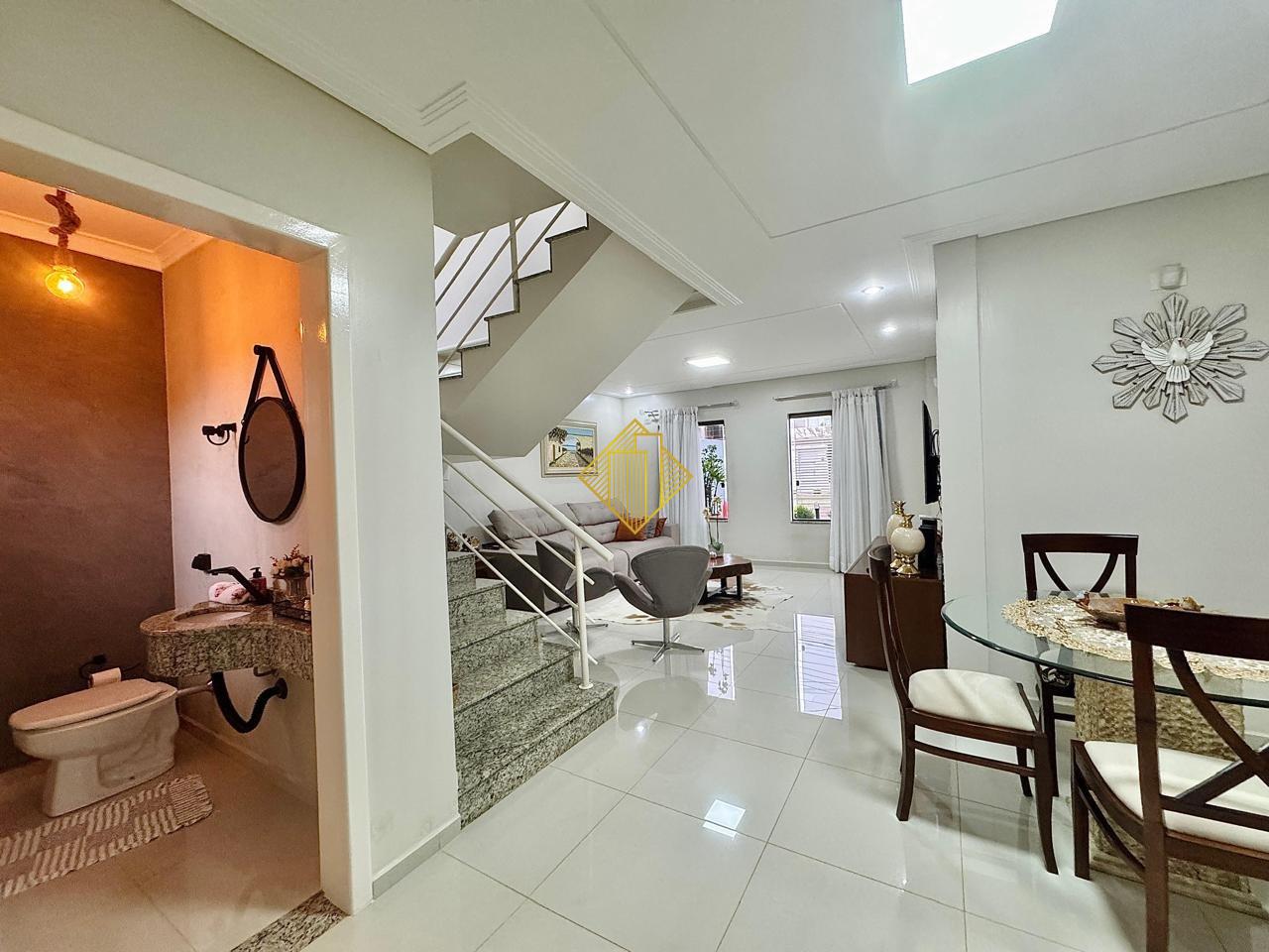 Sobrado à venda no Região do Lago: 